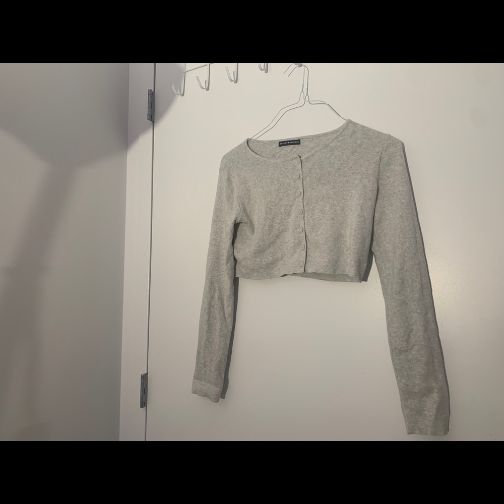 Brandy Melville Athelia crop knit top